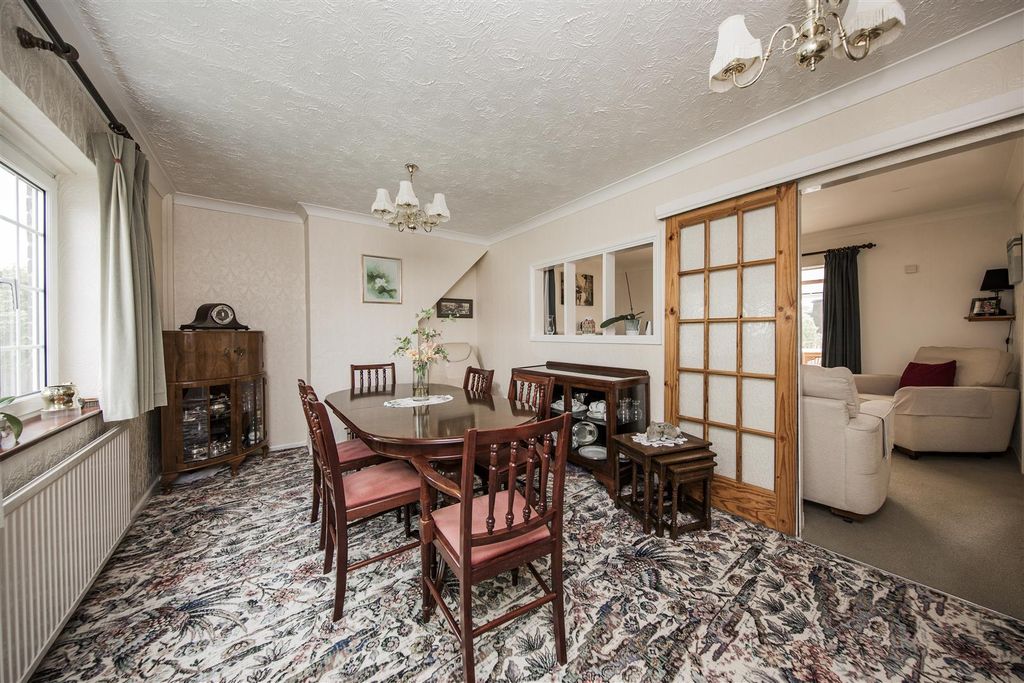 Property photo 2 of 24 Dining Room