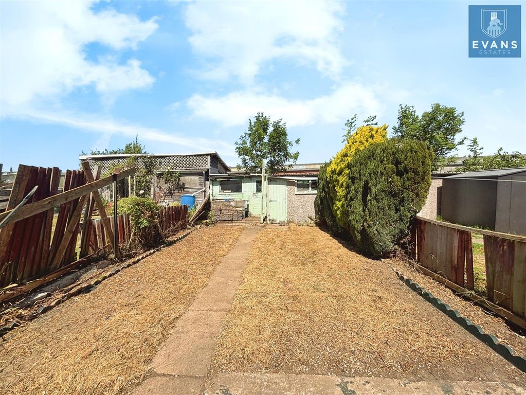 Property photo 3 of 15 Garden