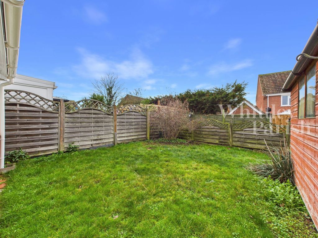 Property photo 2 of 12