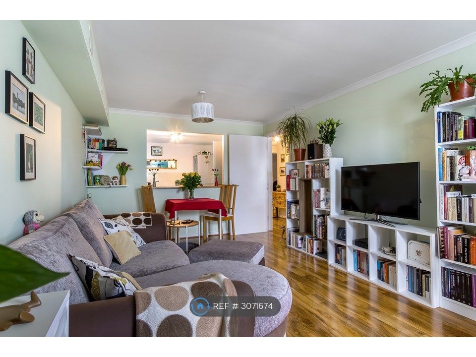 Property photo 3 of 18 Generous Living Room - Alternative View