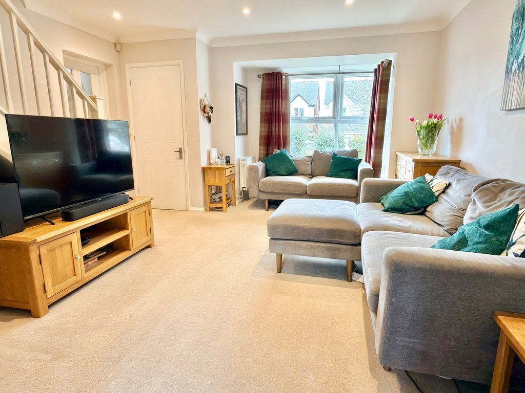 Property photo 3 of 11