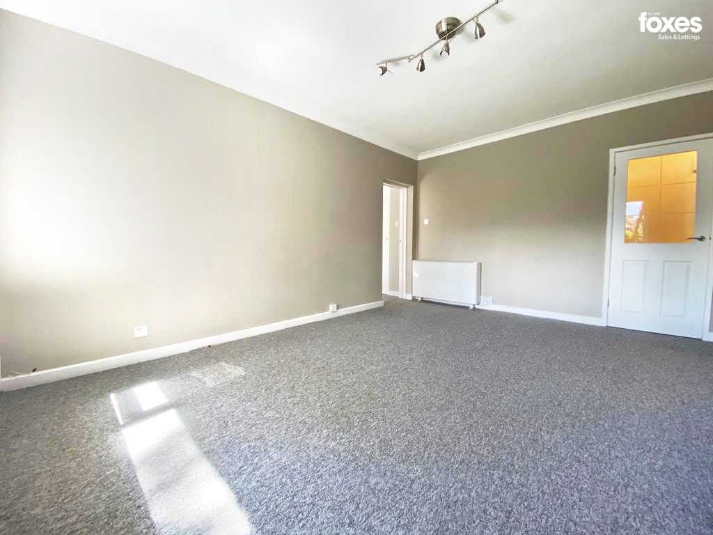 Property photo 3 of 12 2232632