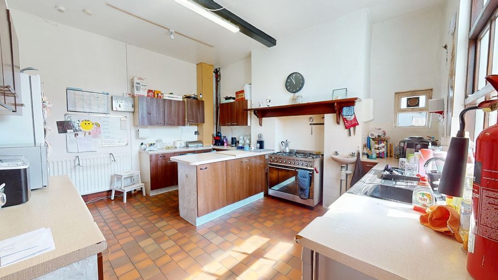 Property photo 2 of 35 3975613