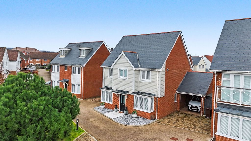 Property photo 1 of 36