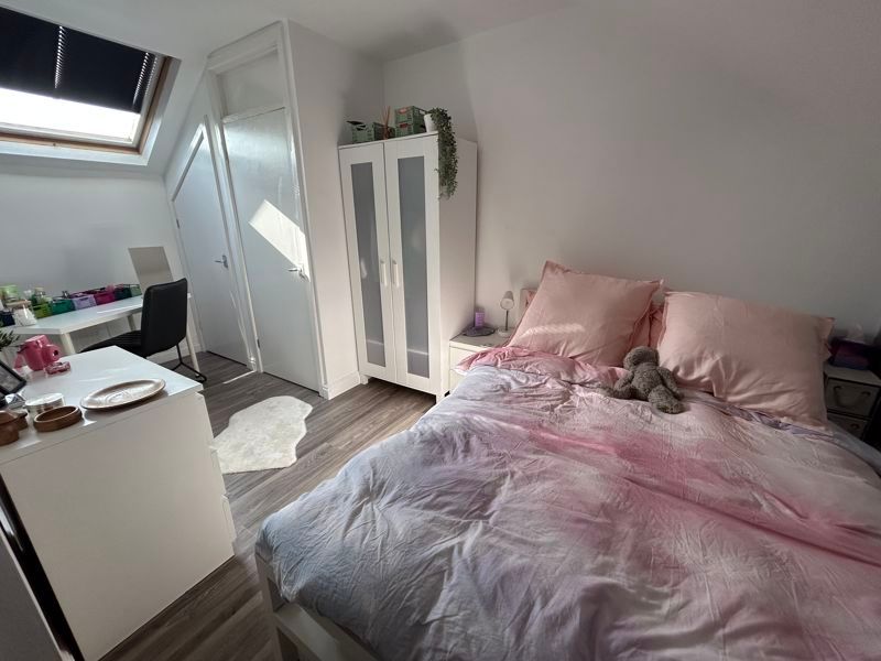 Property photo 2 of 6 Photo 5