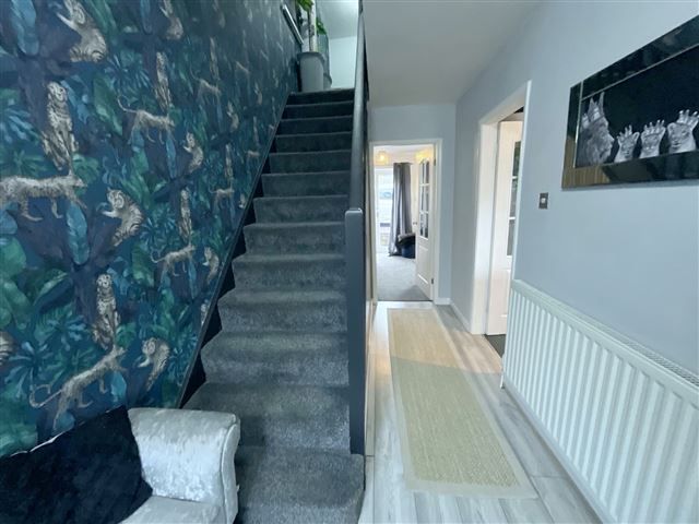 Property photo 2 of 21 Hallway