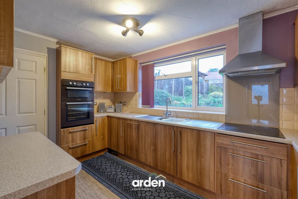 Property photo 3 of 14