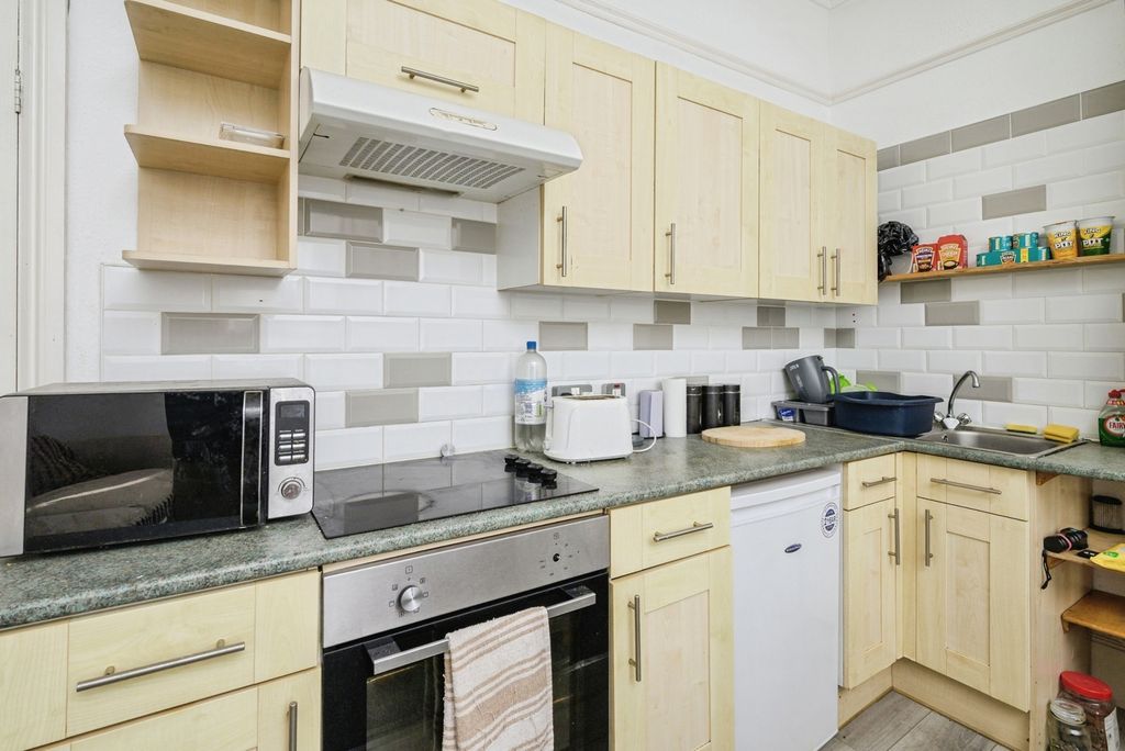 Property photo 3 of 13 Pbox-Img.Jpg
