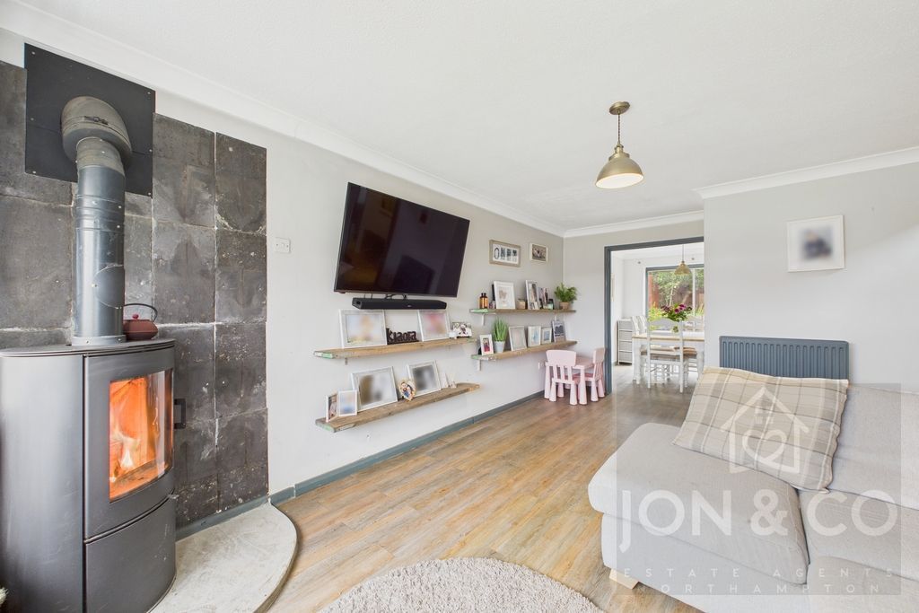 Property photo 2 of 18