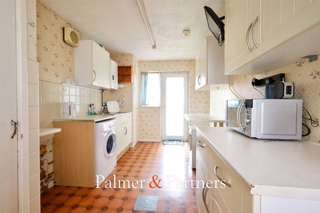 Property photo 2 of 10 Picture No. 06