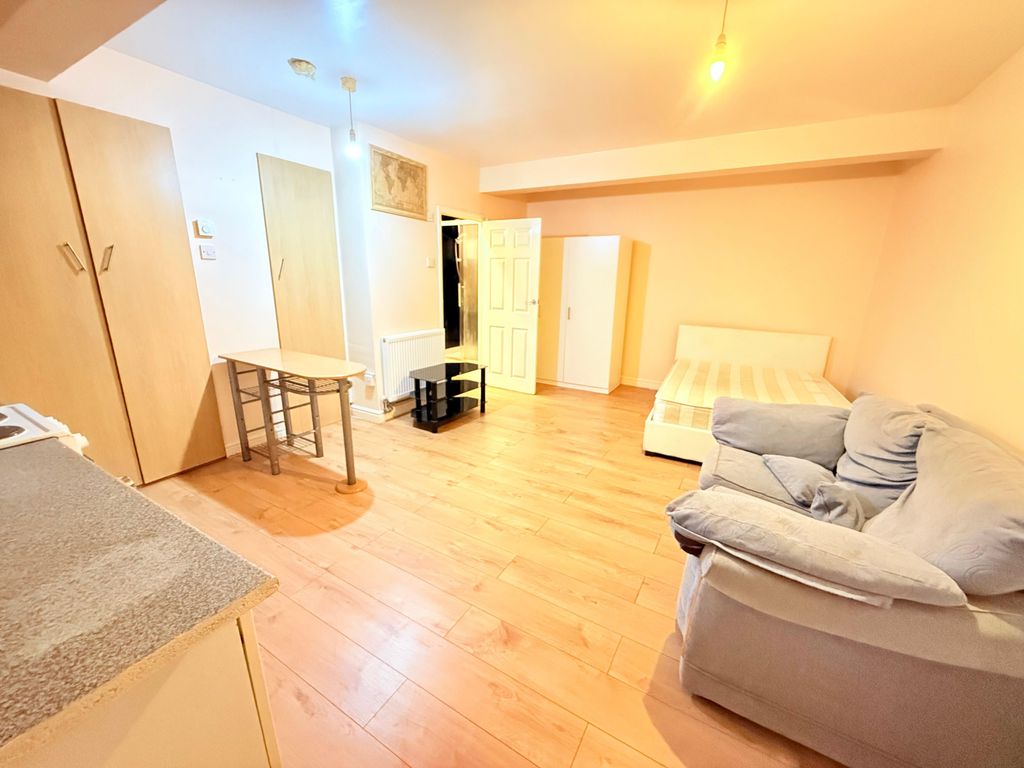 Property photo 1 of 4