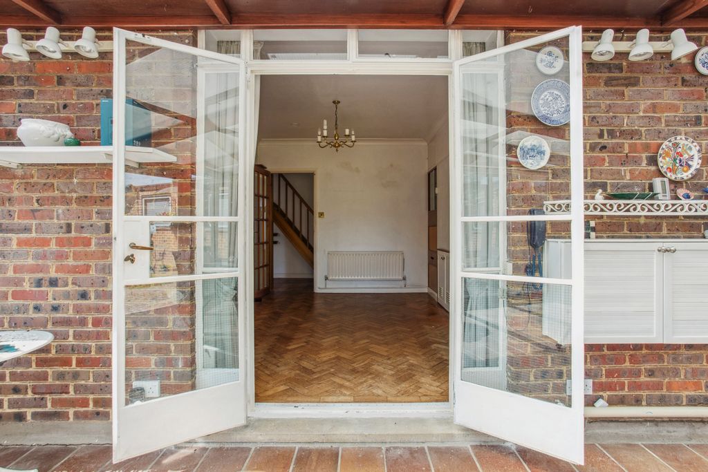 Property photo 2 of 14