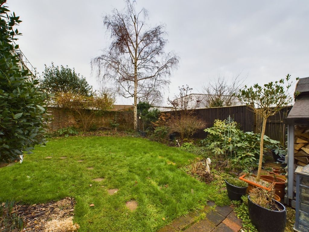 Property photo 2 of 13 Cam01740G0-Pr0323-Still015