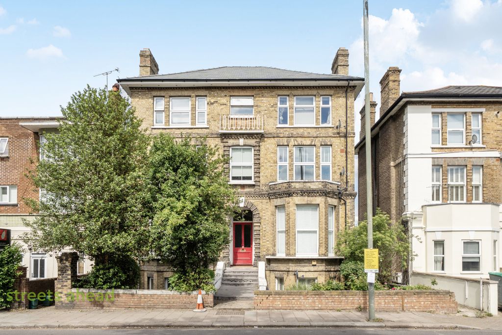 Property photo 1 of 8 2A829Db7-E5A8-497...