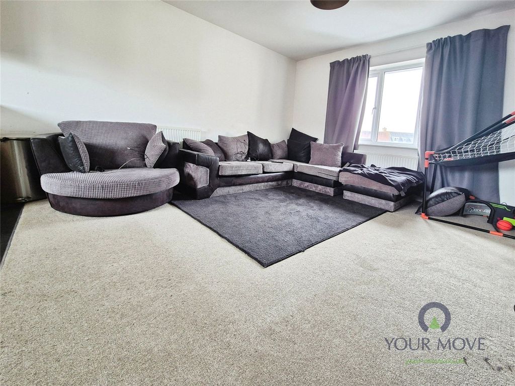 Property photo 2 of 9 Living Area