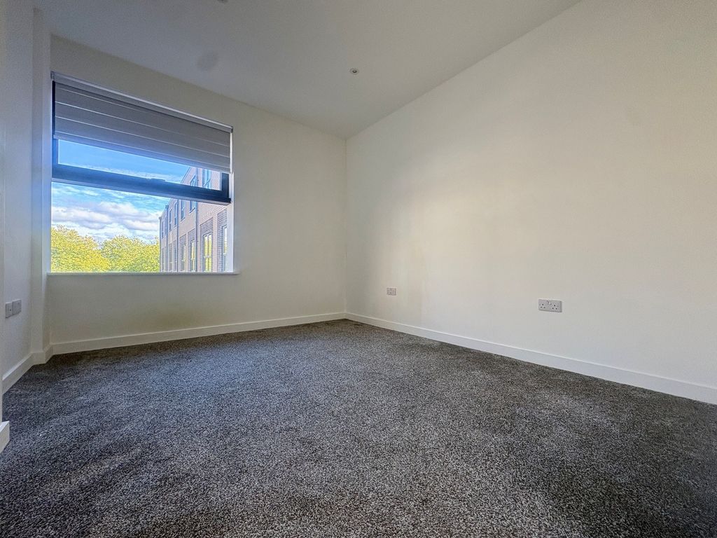 Property photo 3 of 6