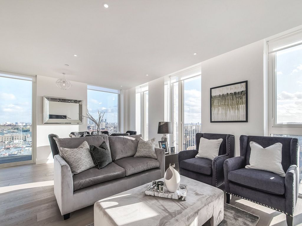 Property photo 2 of 37 London Dock