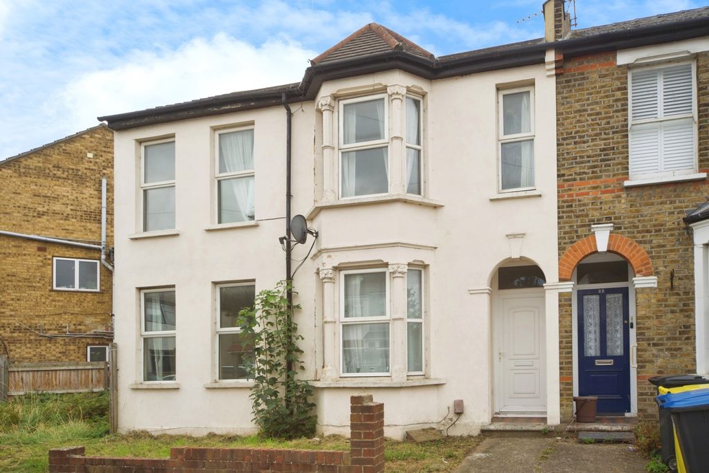 Property photo 2 of 18 Photo