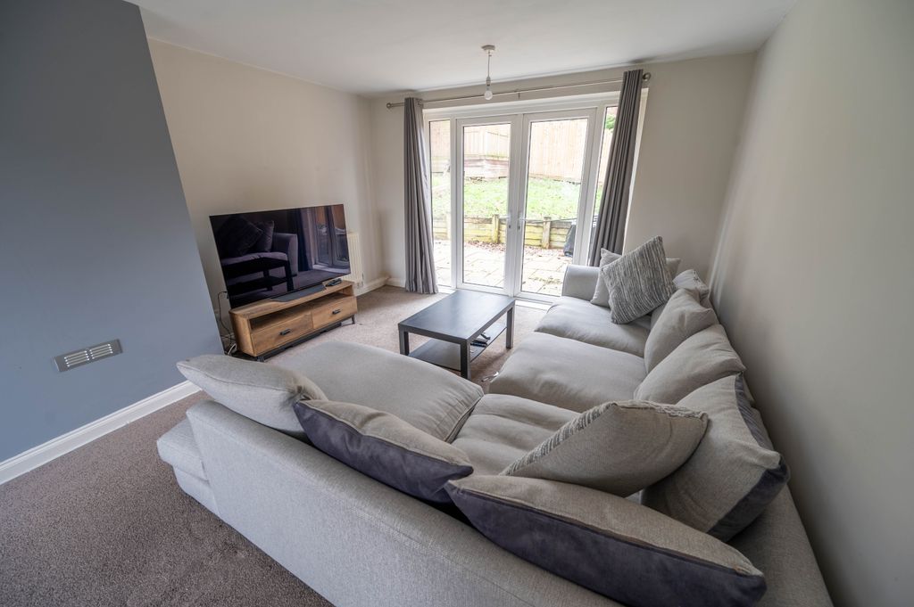 Property photo 3 of 10 Dsl_9483-Hdr