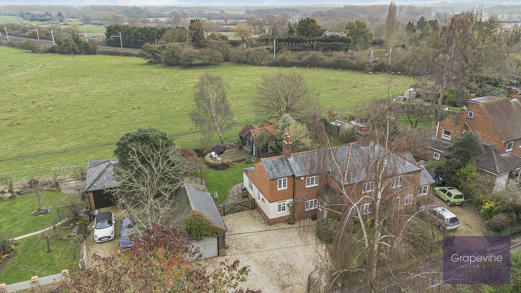 Property photo 2 of 41
