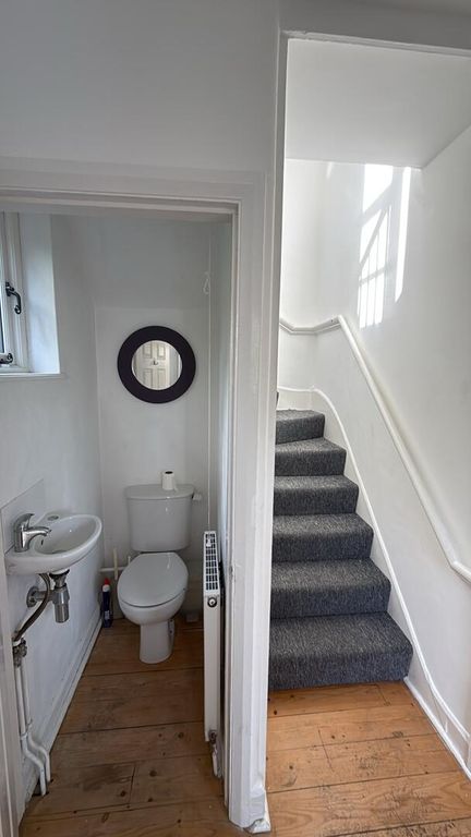 Property photo 2 of 11 WC
