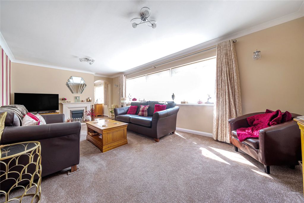 Property photo 2 of 20 Picture No. 14