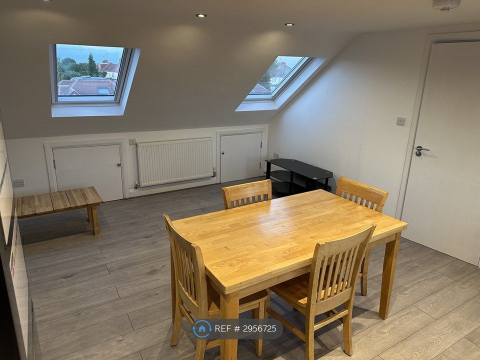 Property photo 2 of 22 Loft Living/Dining