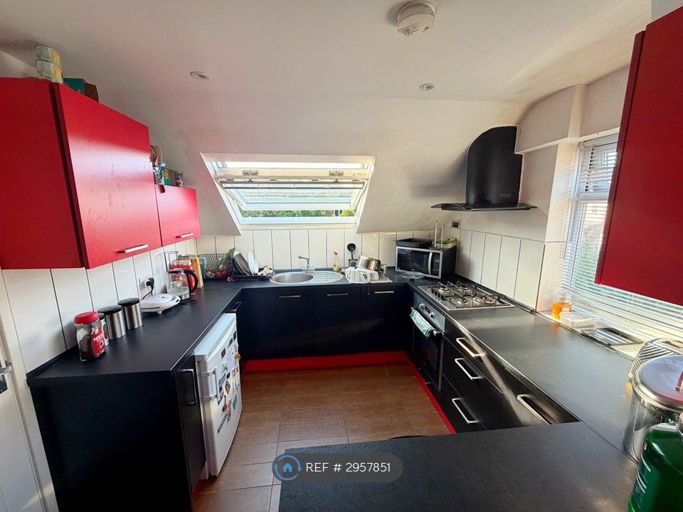 Property photo 1 of 5 Kitchen