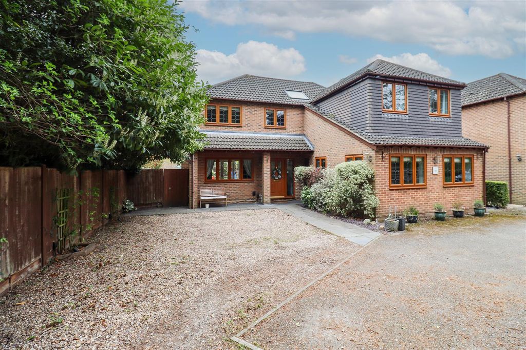 Property photo 1 of 26 Front