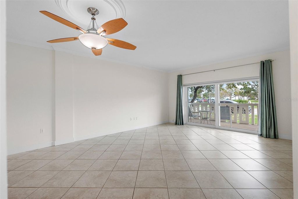 Property photo 2 of 5 <Alttext/>