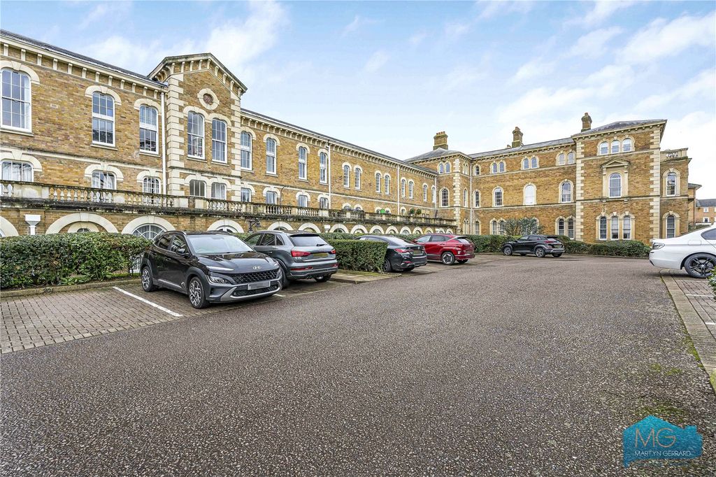 Property photo 3 of 27 Picture No. 54