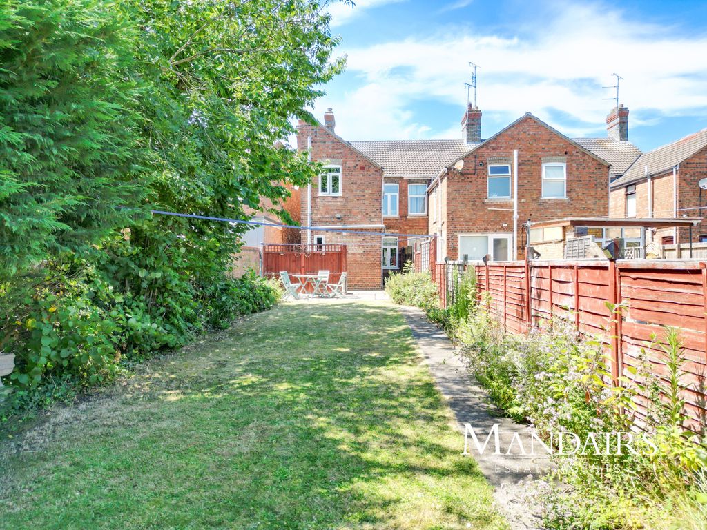 Property photo 2 of 31