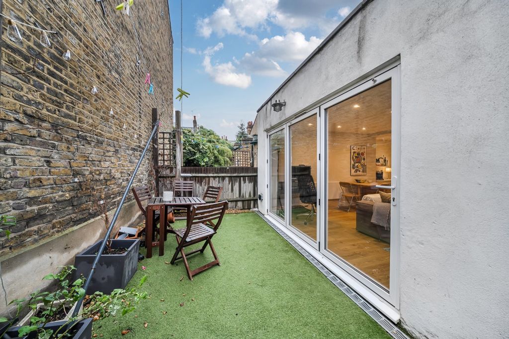 Property photo 3 of 14 Picture No. 01