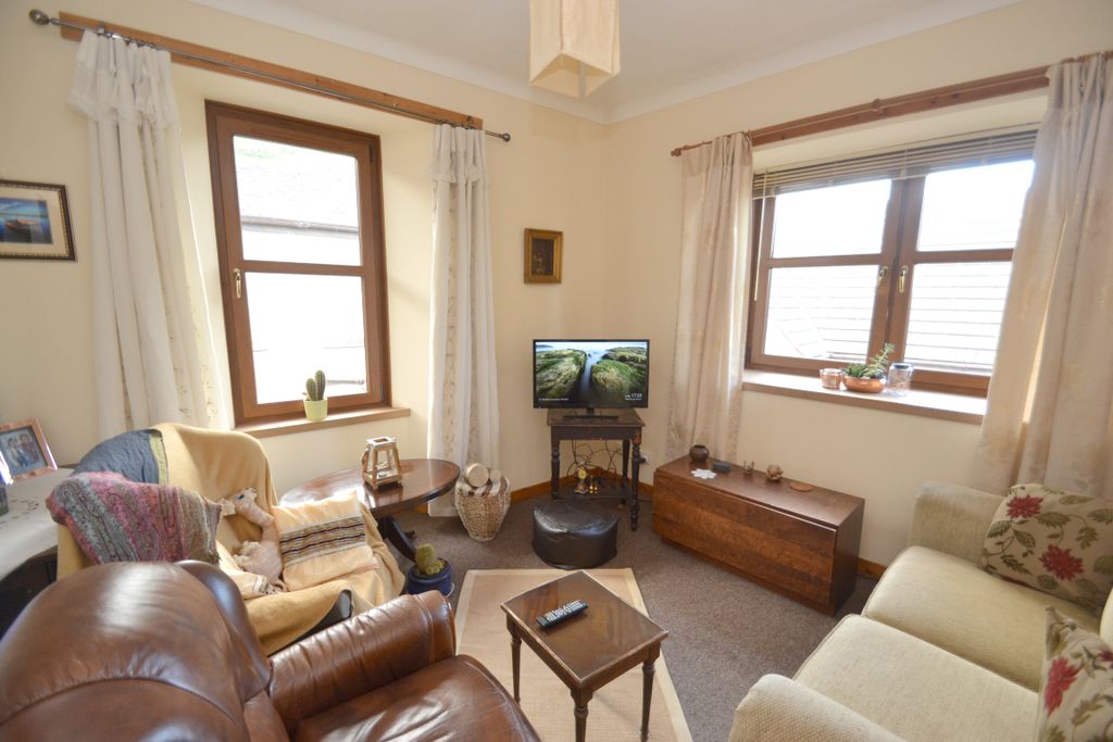 Property photo 2 of 6