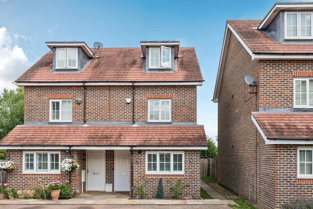 Property photo 2 of 21 1482846-2-6A44E8E...