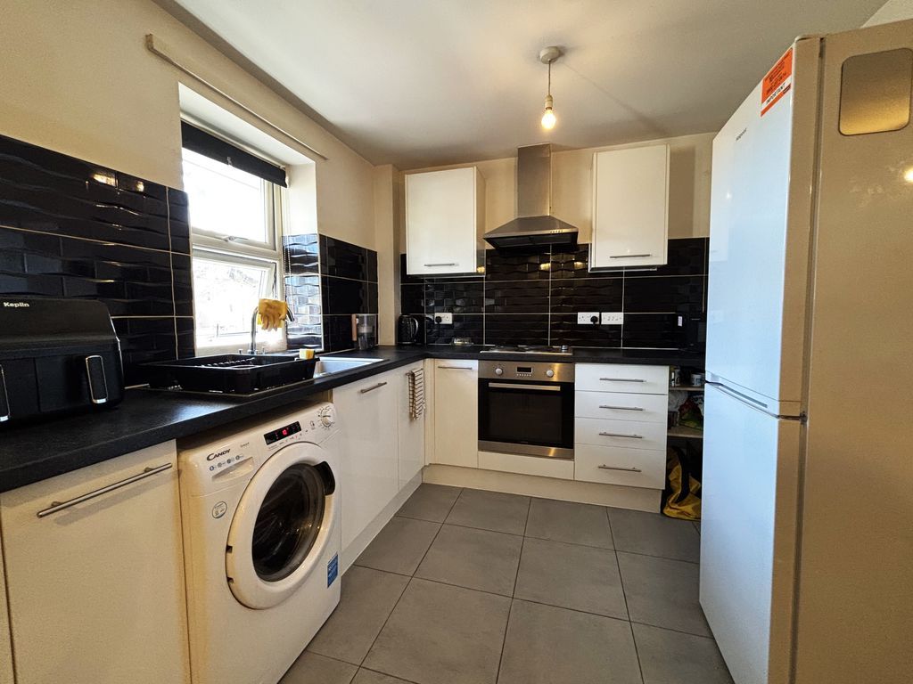 Property photo 2 of 5 Photo 2