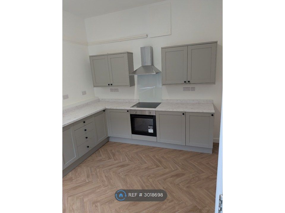 Property photo 2 of 8 Large Kitchen