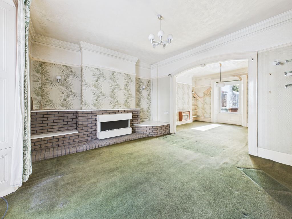 Property photo 3 of 32 Cam03974G0-Pr0215-Still004