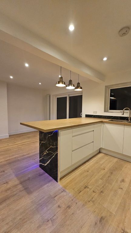 Property photo 3 of 23 Image