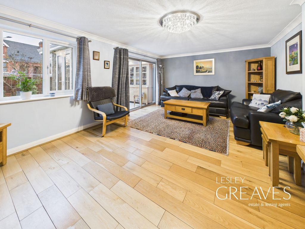 Property photo 2 of 25 Living Room