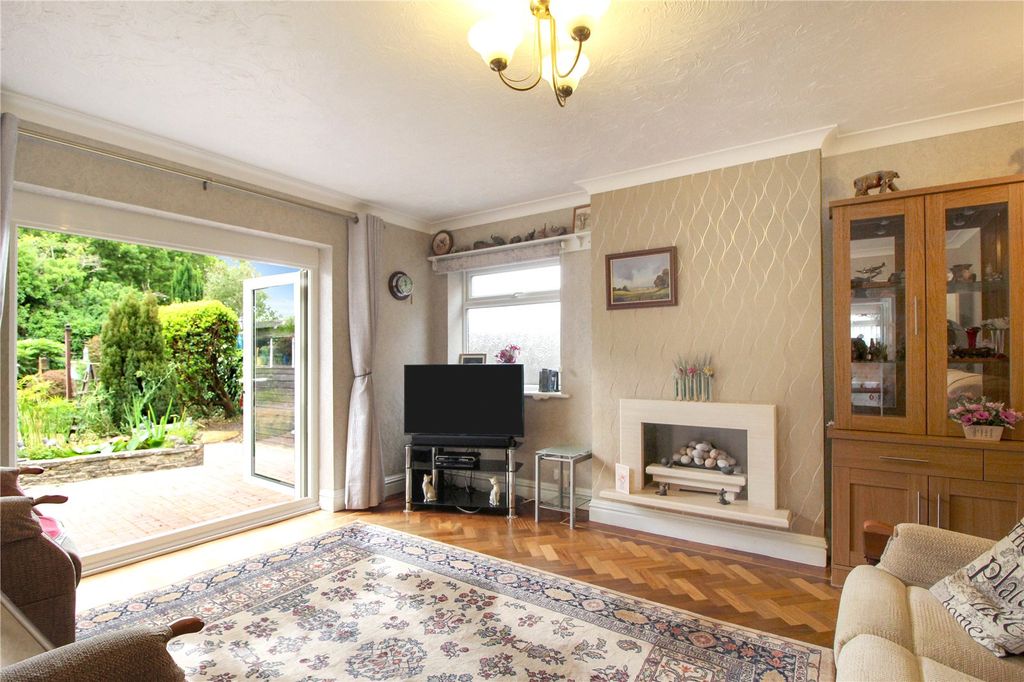 Property photo 2 of 18 Picture No. 14
