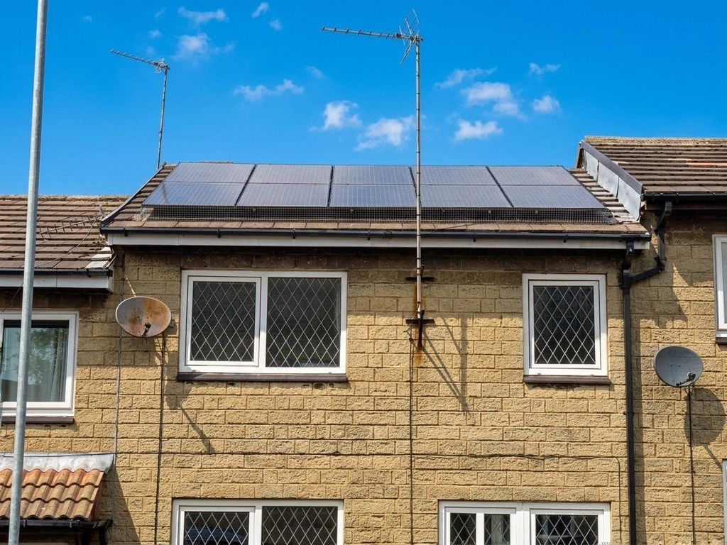 Property photo 2 of 15 Solar Panels
