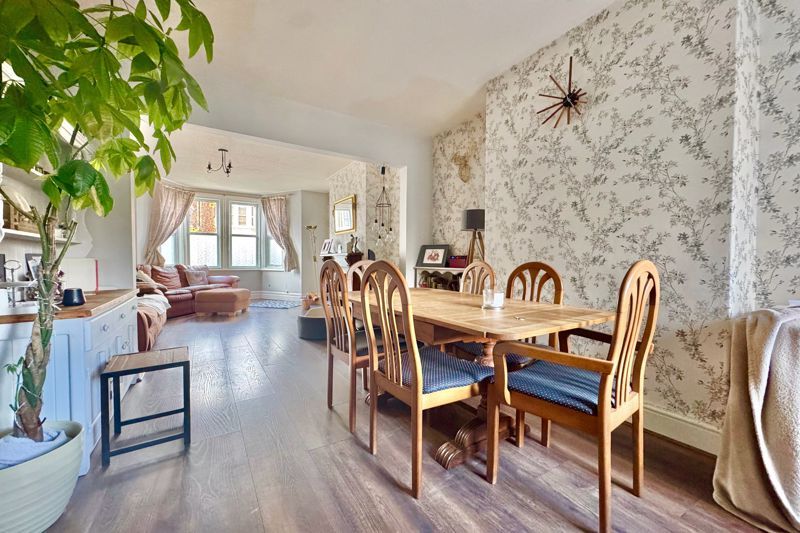 Property photo 3 of 16 Photo 17