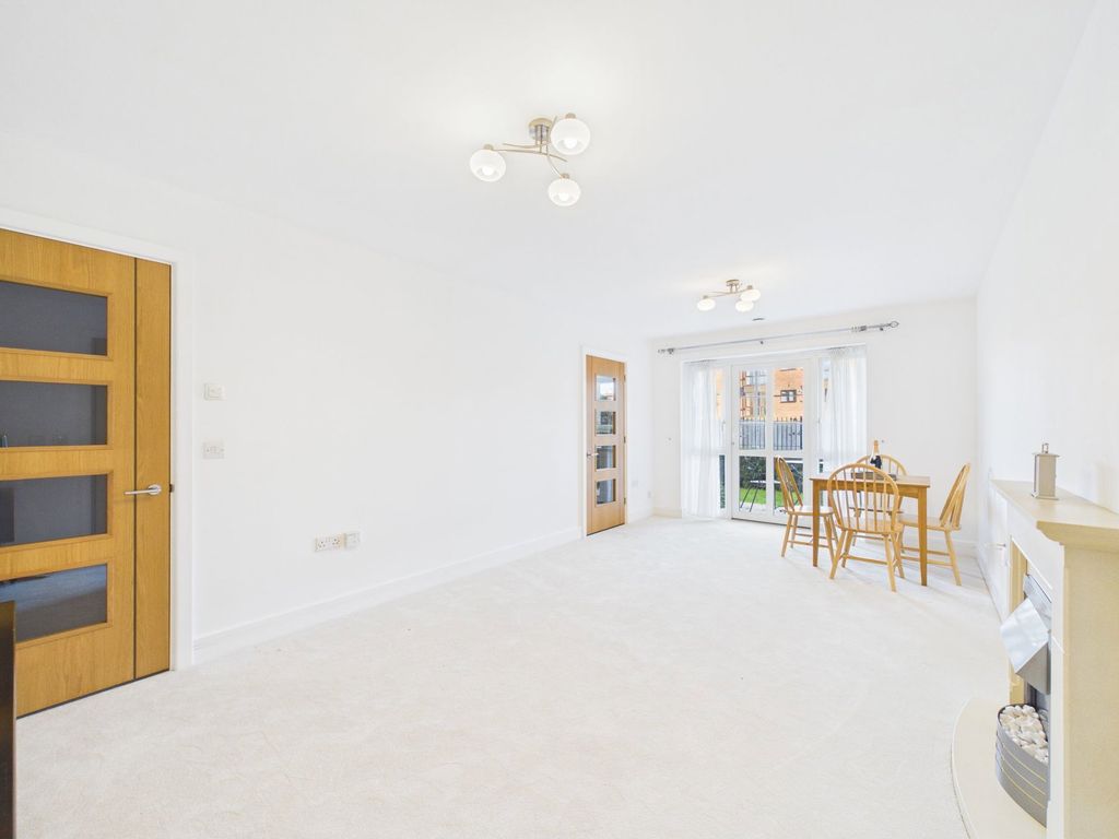 Property photo 2 of 8