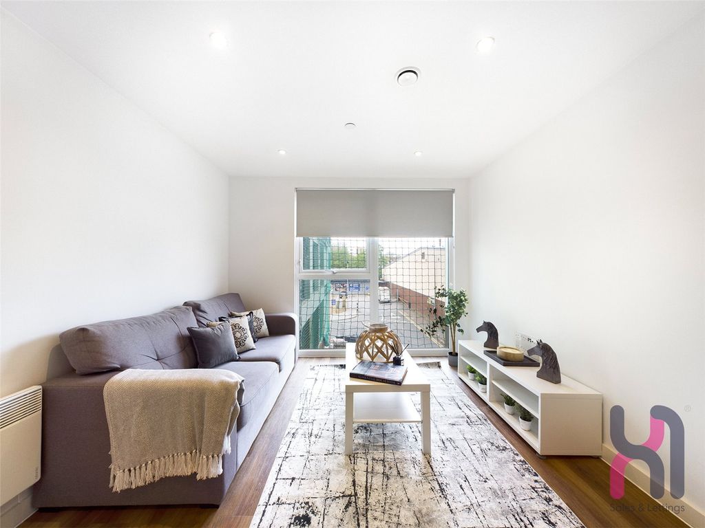 Property photo 2 of 8 Picture No. 11