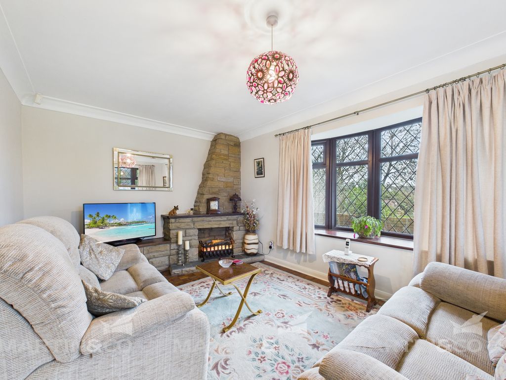 Property photo 3 of 40 Cam02406G0-Pr0563-Still022