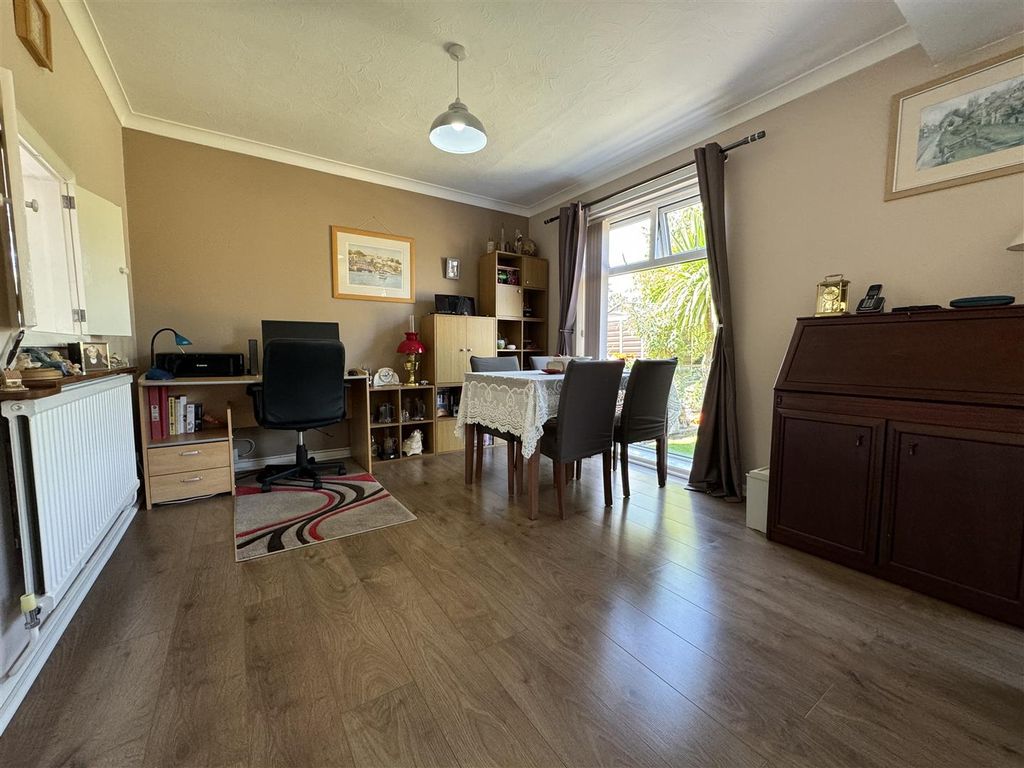 Property photo 3 of 16 Img_4084.Jpg