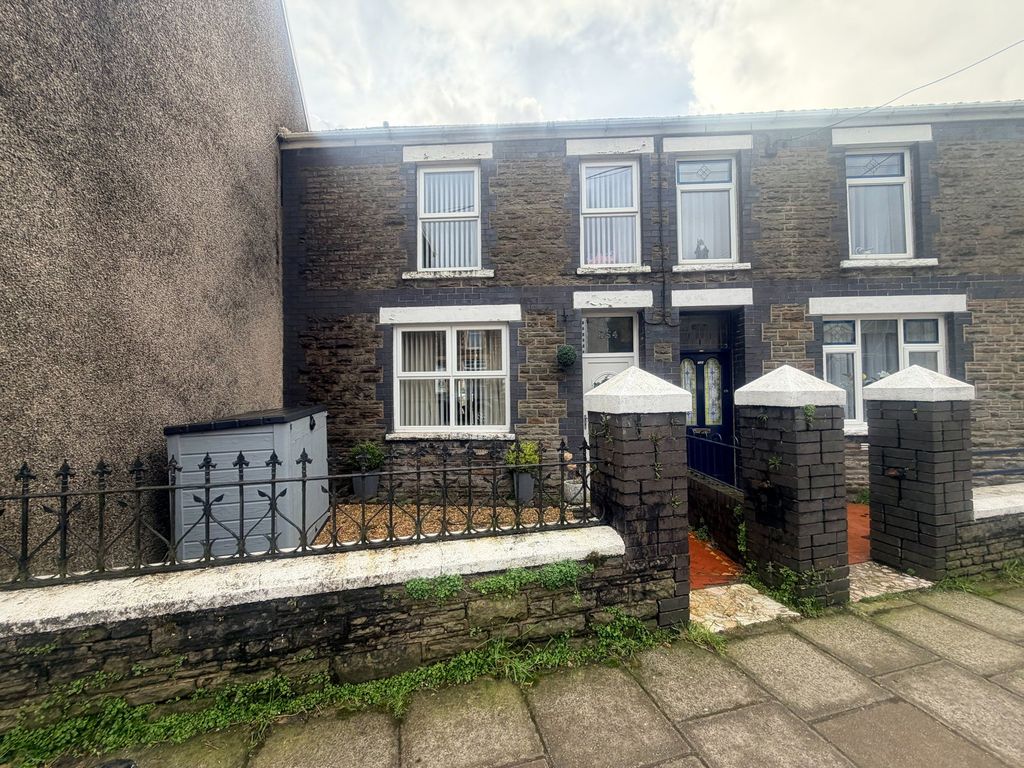 Property photo 2 of 31