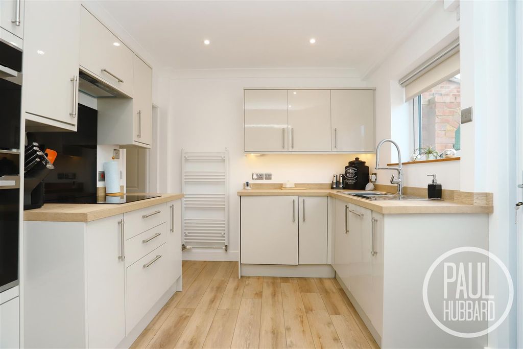 Property photo 3 of 16 Img_9866.Jpg