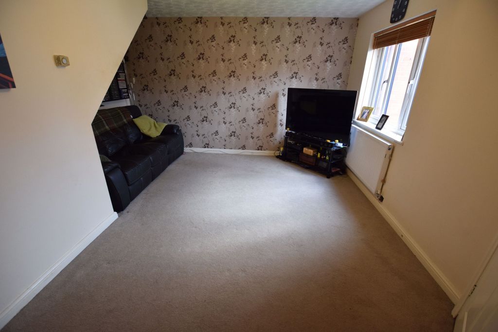 Property photo 2 of 12 4850011